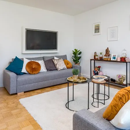 Og2 M 70M2 Grosse 2-Zimmer City Wohnung Naehe Salzburg Freilassing Exterior photo